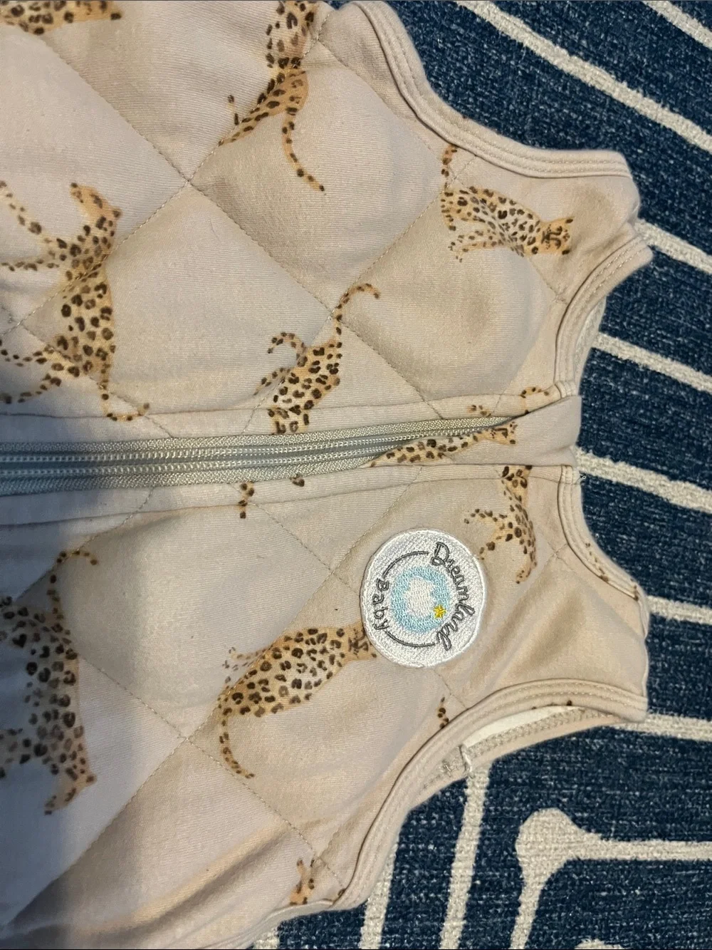 Like New - Dreamland Baby Weighted Sleep Sack - 6-12 months